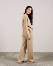 Load image into Gallery viewer, Cashmere Mix Crewneck Sweater
