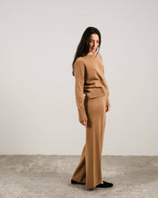 Load image into Gallery viewer, Cashmere Mix Crewneck Sweater