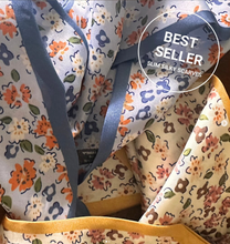 Load image into Gallery viewer, Flower Field Slim Scarf
