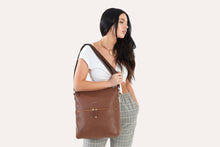 Load image into Gallery viewer, Zip Tote Pebble Leather-Poppy Street