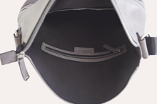 Load image into Gallery viewer, Zip Tote Pebble Leather-Poppy Street