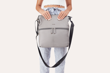 Load image into Gallery viewer, Zip Tote Pebble Leather-Poppy Street