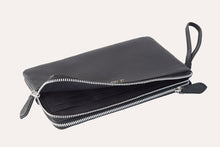 Load image into Gallery viewer, Large Wristlet-Poppy Street