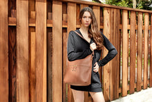 Load image into Gallery viewer, Zip Tote Pebble Leather-Poppy Street