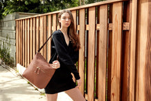 Load image into Gallery viewer, Zip Tote Pebble Leather-Poppy Street