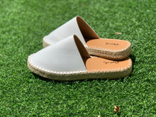 Load image into Gallery viewer, Sequoia Closed Toe Espadrille-Poppy Street