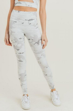 Load image into Gallery viewer, Snow Camo Highwaist Leggings-Poppy Street