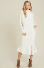Load image into Gallery viewer, Funnel Dolman Pullover