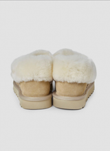 Load image into Gallery viewer, Fluffy Slip On Boots