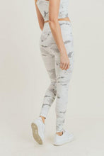 Load image into Gallery viewer, Snow Camo Highwaist Leggings-Poppy Street
