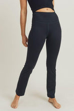 Load image into Gallery viewer, Straight-Leg Essential Performance Leggings-Poppy Street