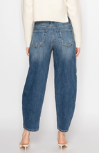 Load image into Gallery viewer, High Rise Relaxed Barrel Jeans